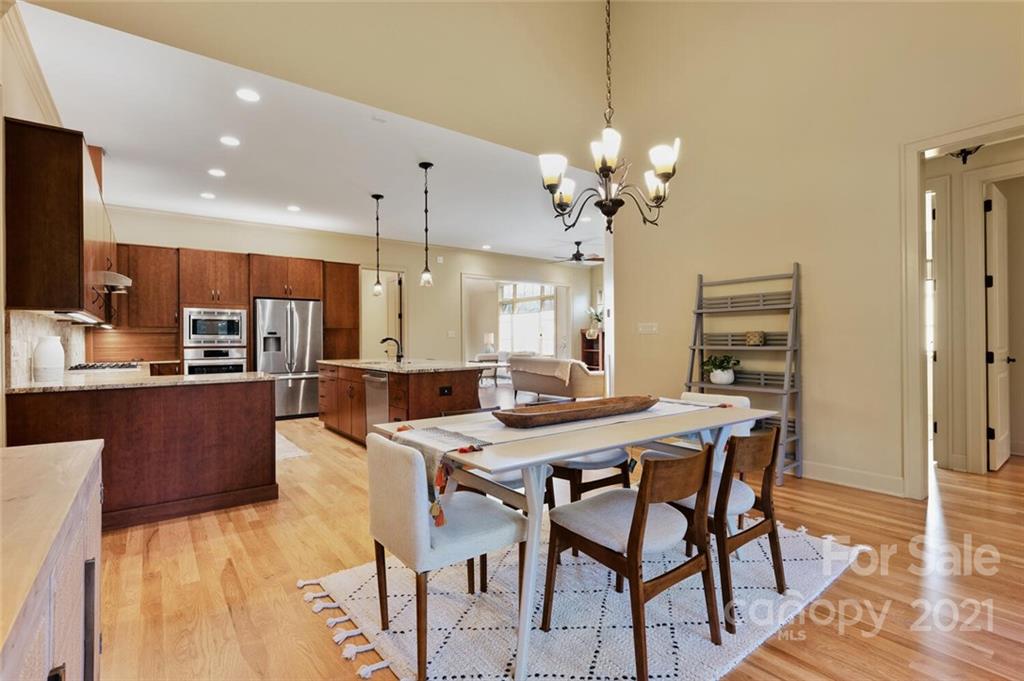11 Chantilly Drive Asheville NC 28804