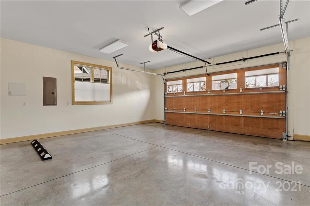 11 Chantilly Drive Asheville NC 28804