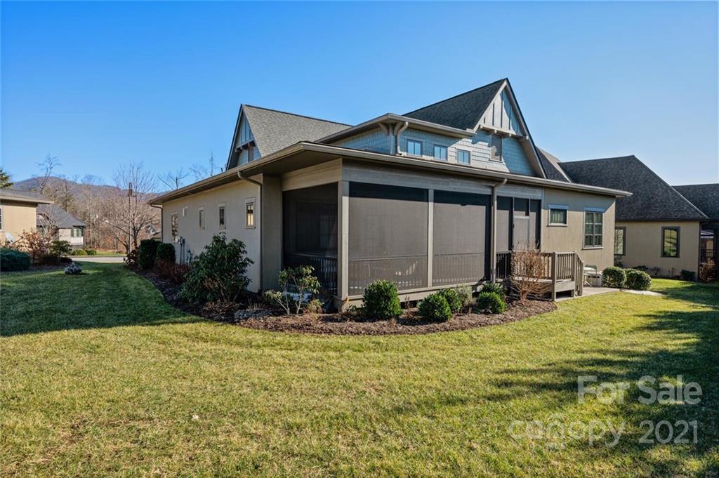 11 Chantilly Drive Asheville NC 28804
