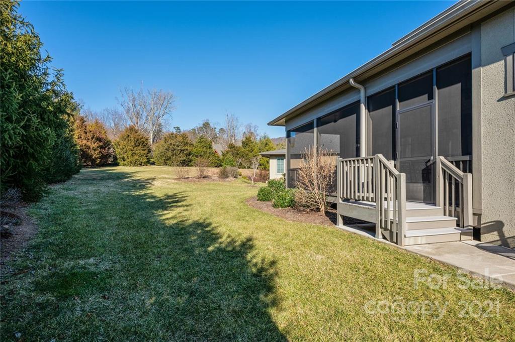 11 Chantilly Drive Asheville NC 28804