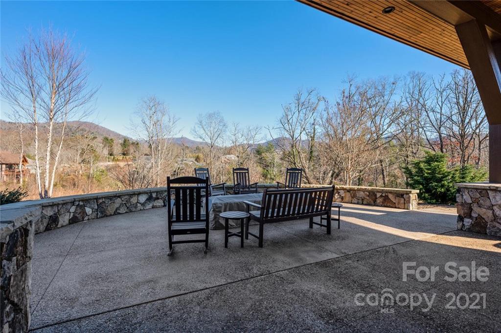 11 Chantilly Drive Asheville NC 28804
