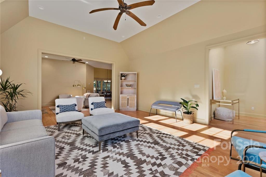 11 Chantilly Drive Asheville NC 28804