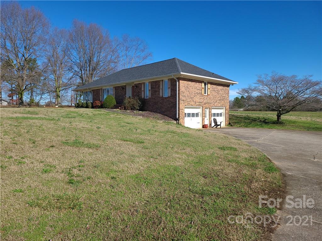 2075 Chase High Road Forest City NC 28043