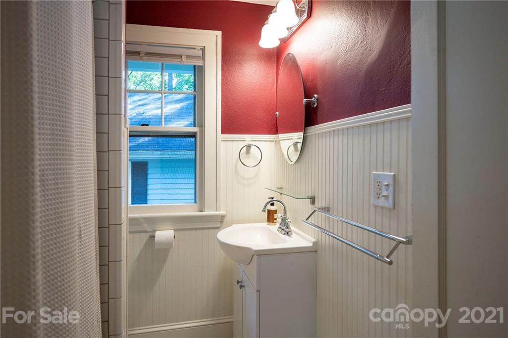 101 Trotter Place Asheville NC 28806