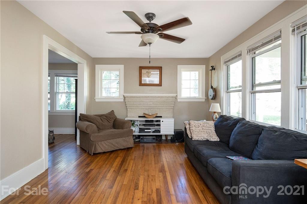 101 Trotter Place Asheville NC 28806