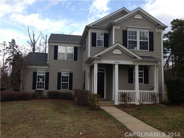 8926 First Run Court Charlotte NC 28215