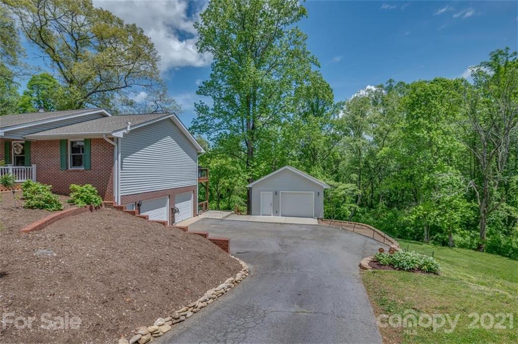 23 Warbler Drive Fletcher NC 28732