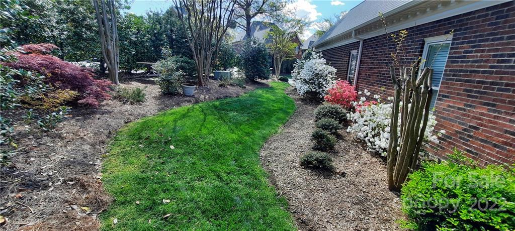 7022 The Greens Charlotte NC 28277