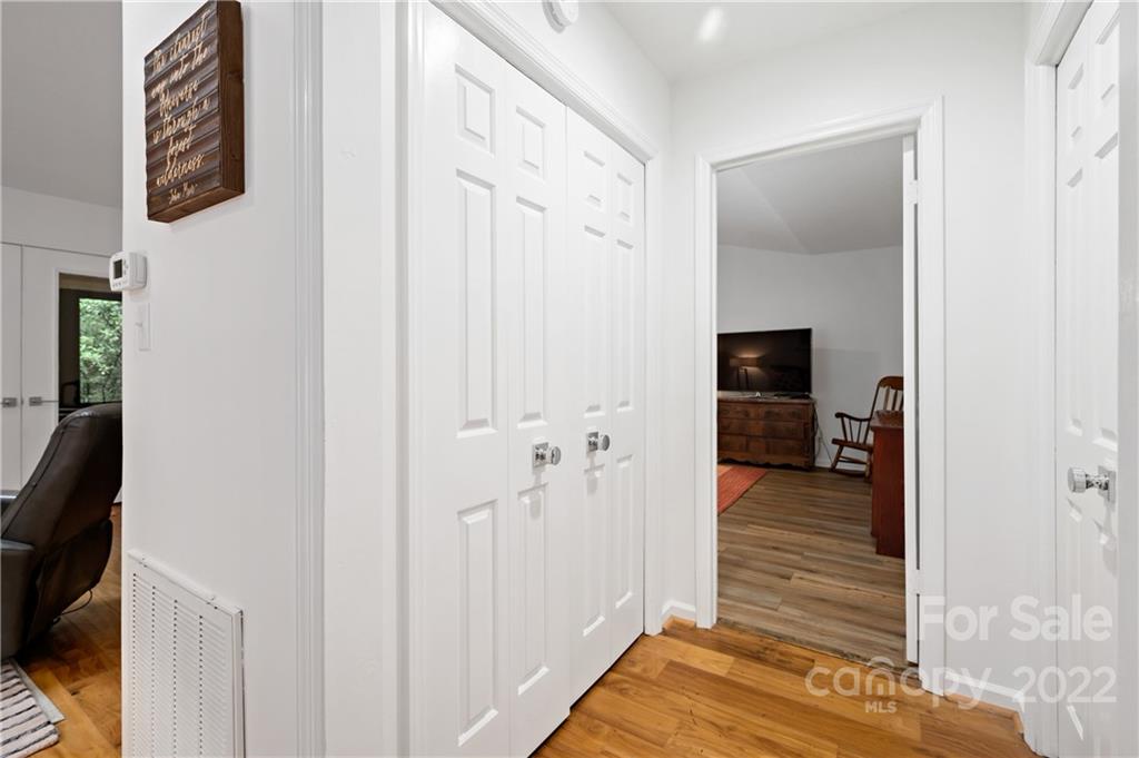 457 Soquili Drive Brevard NC 28712
