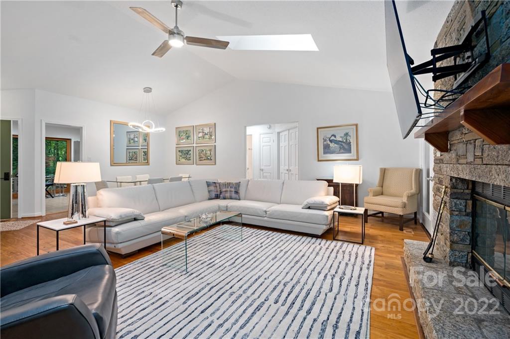 457 Soquili Drive Brevard NC 28712