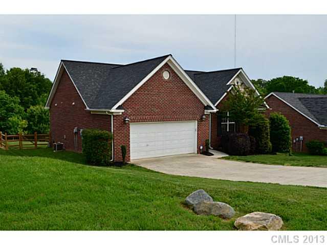 143 River Birch Circle Mooresville NC 28115