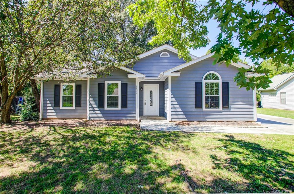 1807 Hedgelawn Drive Charlotte NC 28262