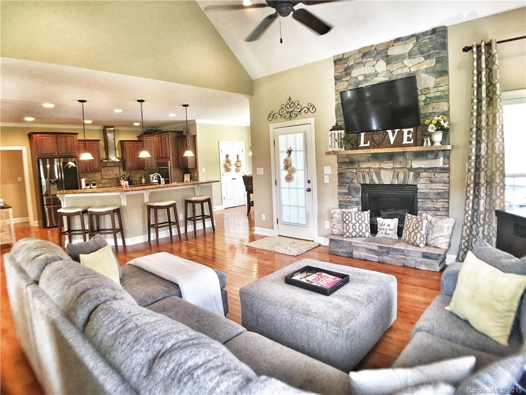 2463 Gateway Lane Lincolnton NC 28092