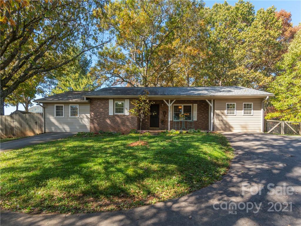 32 Memory Lane Arden NC 28704