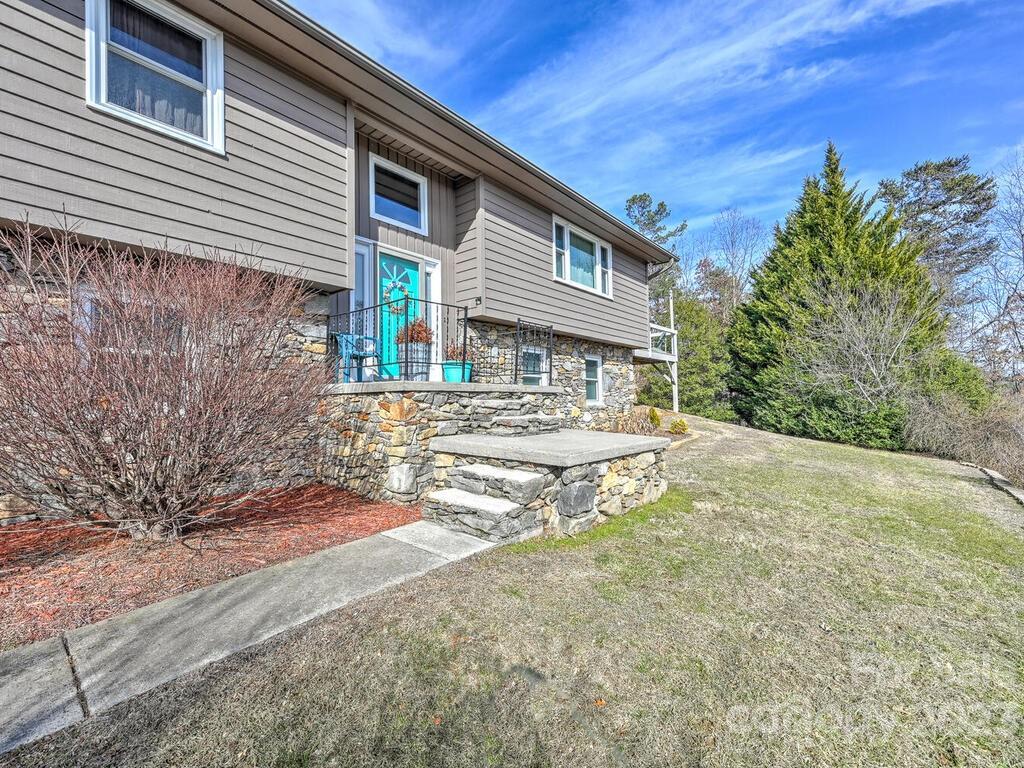 4 Pine Tops Drive Asheville NC 28804