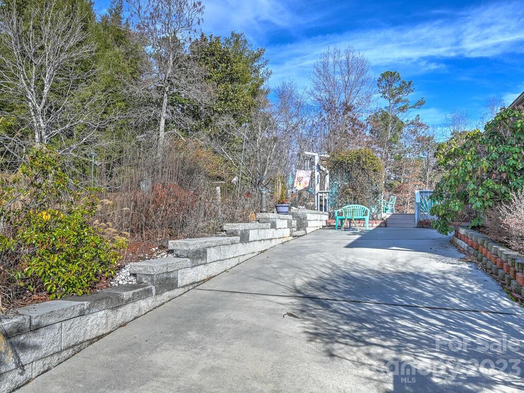 4 Pine Tops Drive Asheville NC 28804