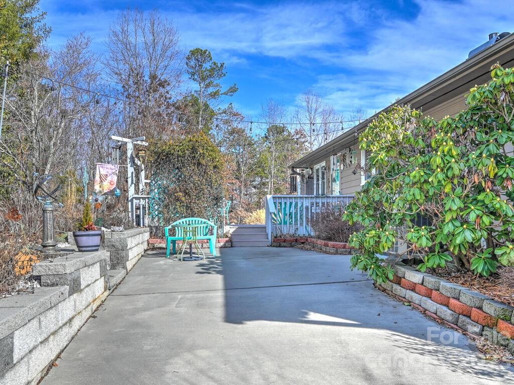 4 Pine Tops Drive Asheville NC 28804