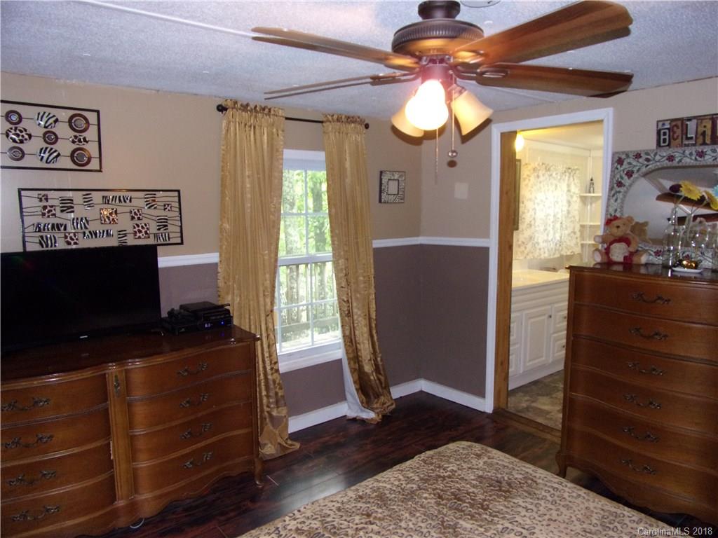 137 Vehorn Road Fairview NC 28730