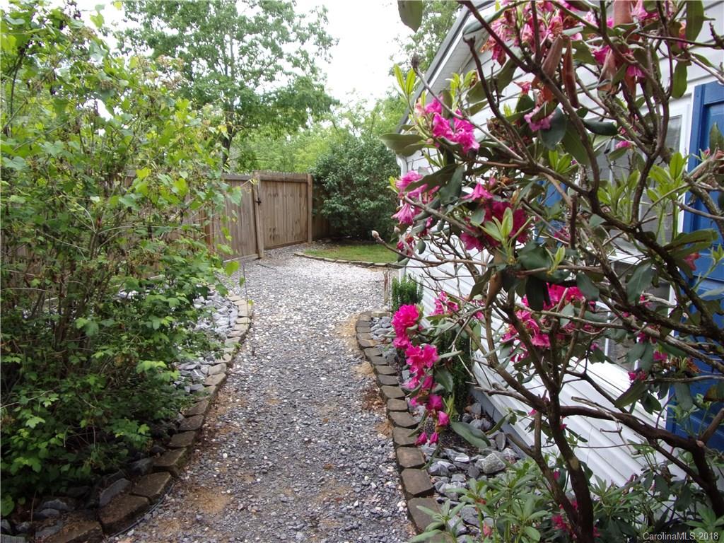 137 Vehorn Road Fairview NC 28730