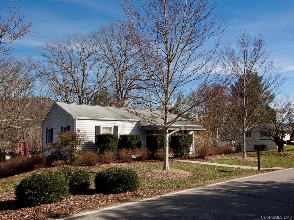 4 Ridgefield Place Asheville NC 28803