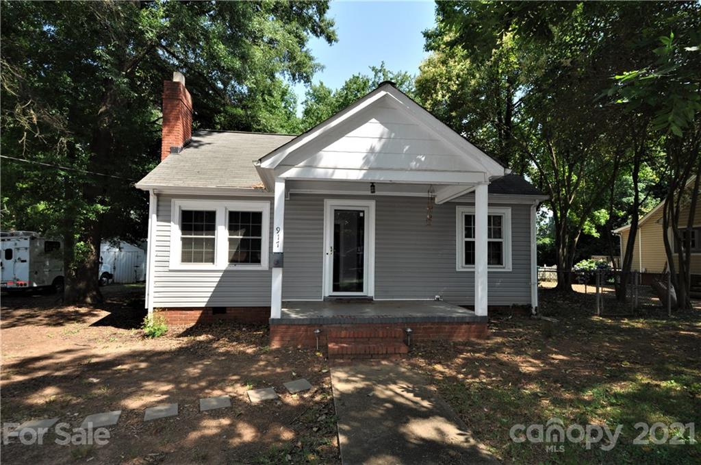 917 Tennyson Drive Charlotte NC 28208