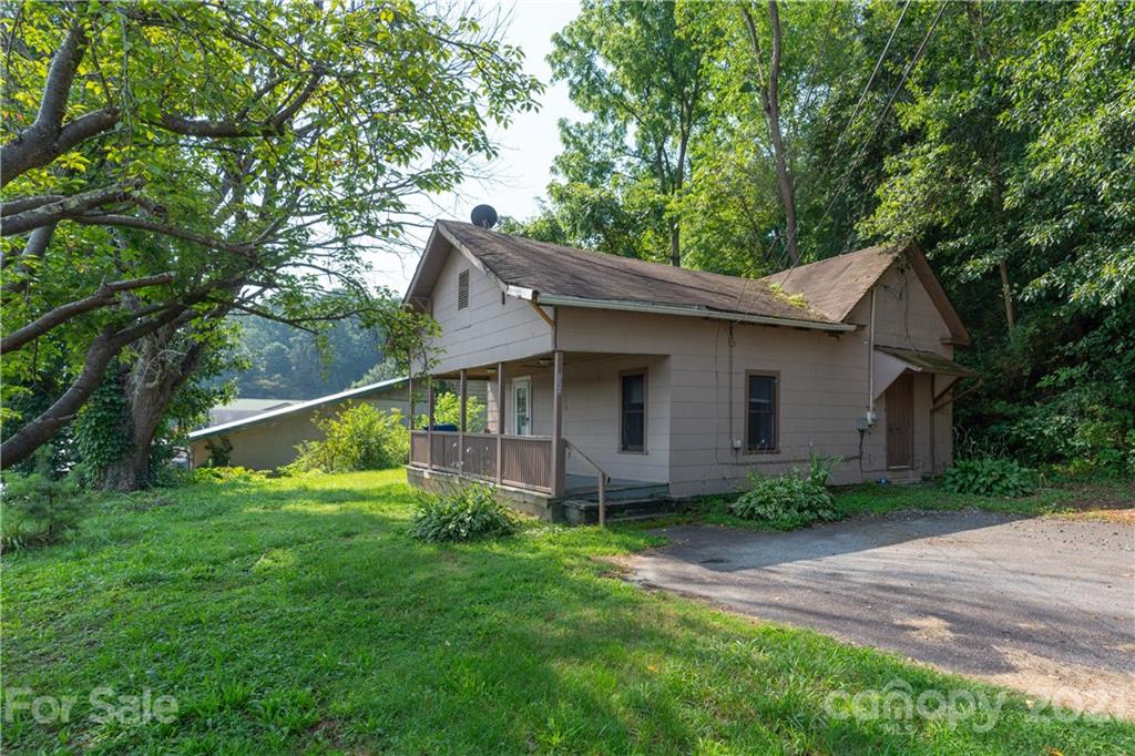 8063 Carolina Boulevard Clyde NC 28721