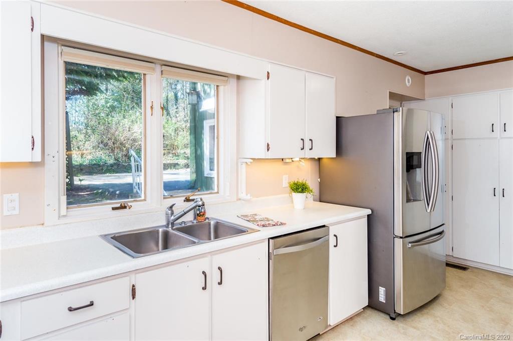 76 Forest Road Asheville NC 28803