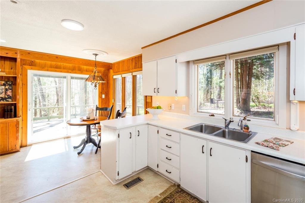 76 Forest Road Asheville NC 28803