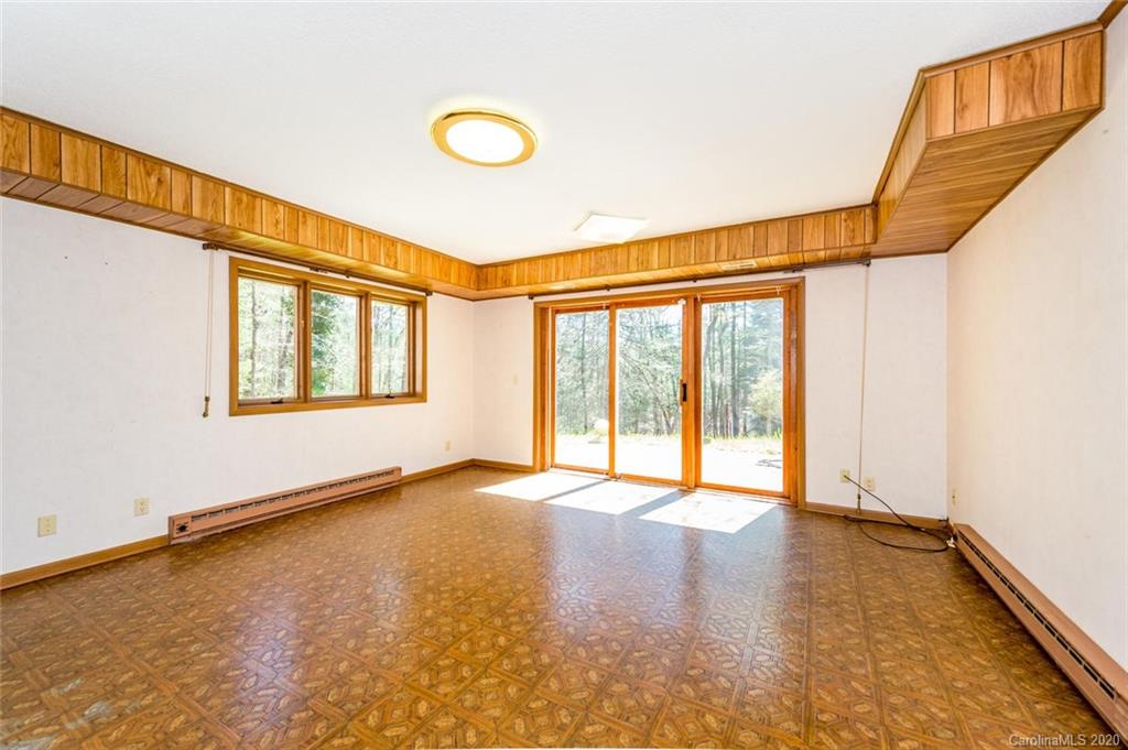 76 Forest Road Asheville NC 28803