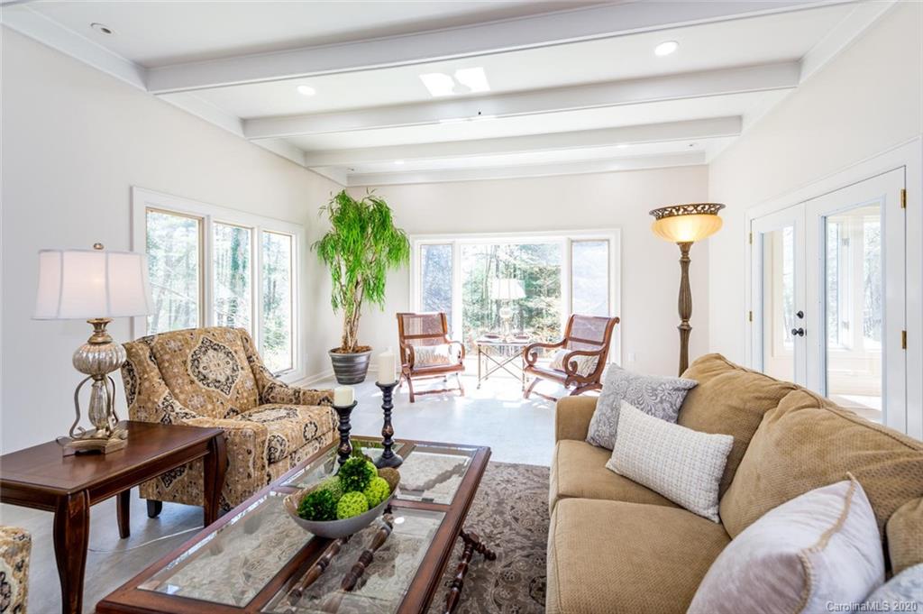 76 Forest Road Asheville NC 28803
