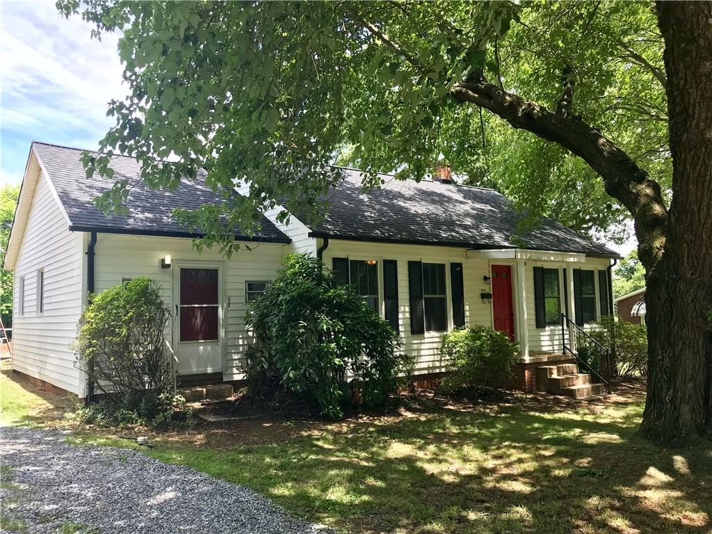 119 20th Avenue Ne Hickory NC 28601