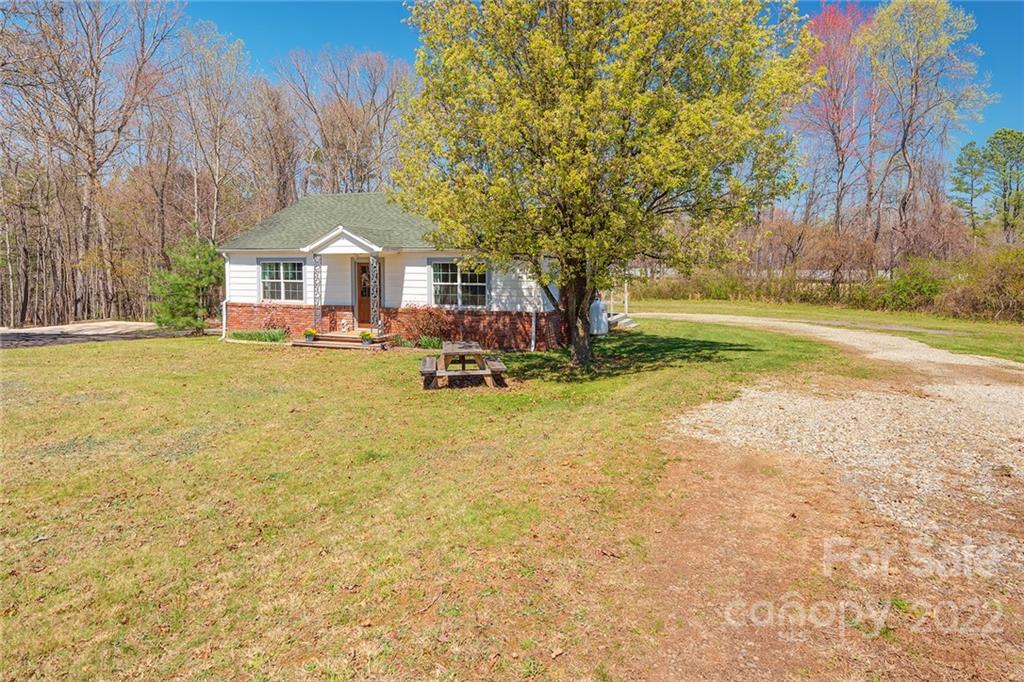 109 Fairmont Road Candler NC 28715