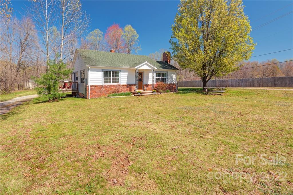 109 Fairmont Road Candler NC 28715