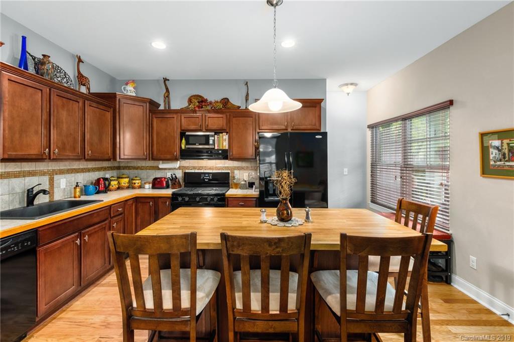28 Richie Street Asheville NC 28801