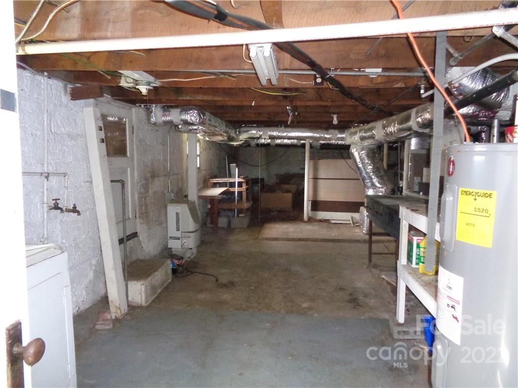 206 Wesley Street Canton NC 28716