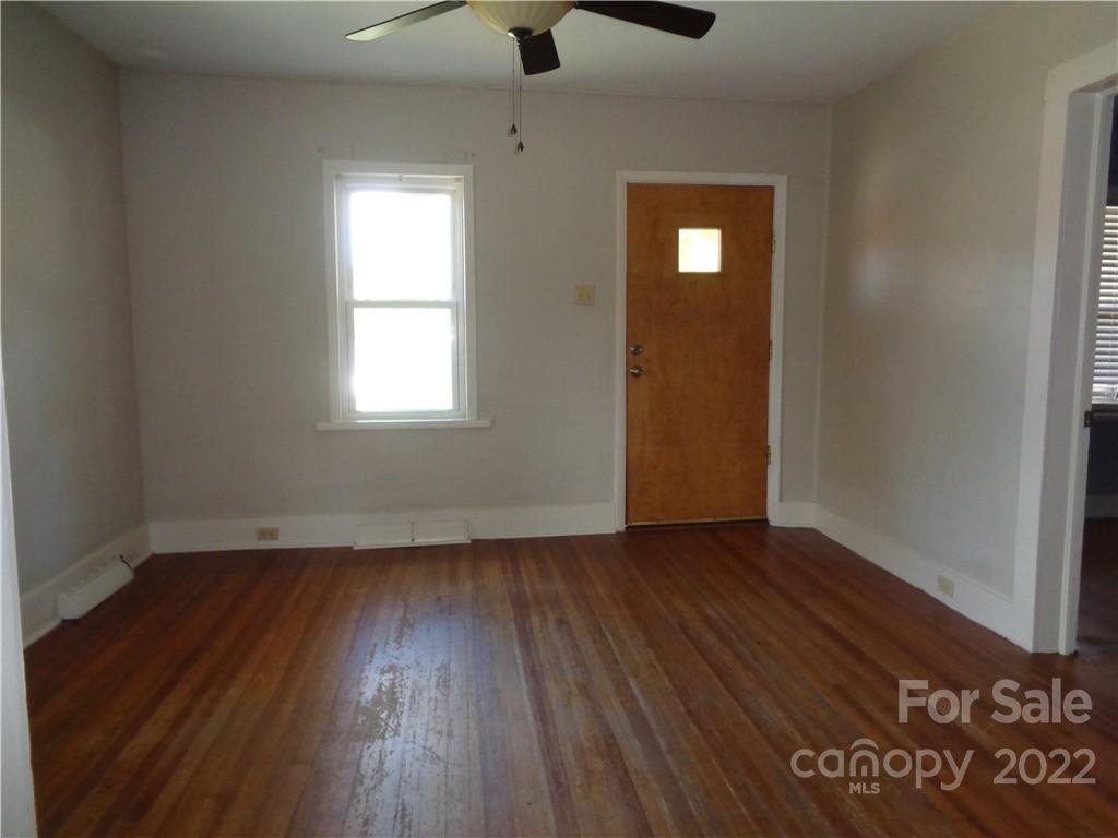 206 Wesley Street Canton NC 28716