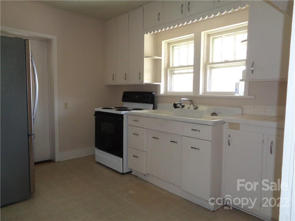 206 Wesley Street Canton NC 28716
