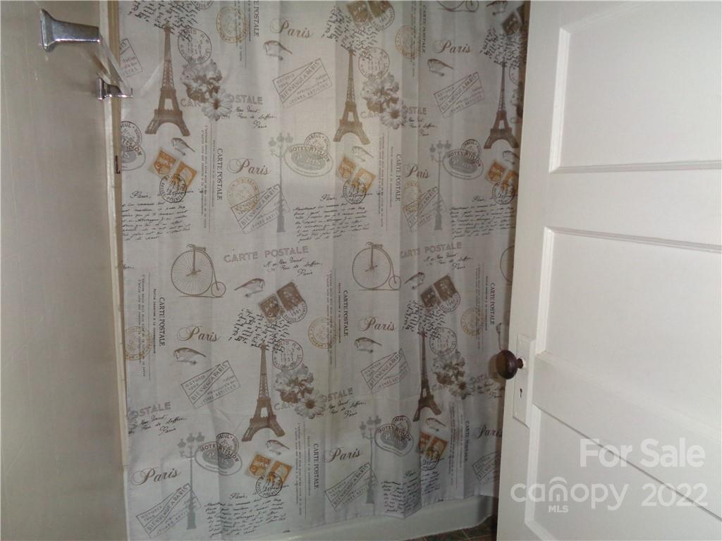 206 Wesley Street Canton NC 28716