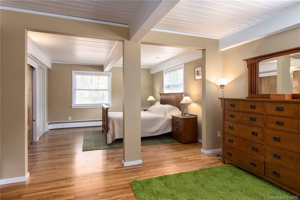 4 Valle Vista Drive Asheville NC 28804