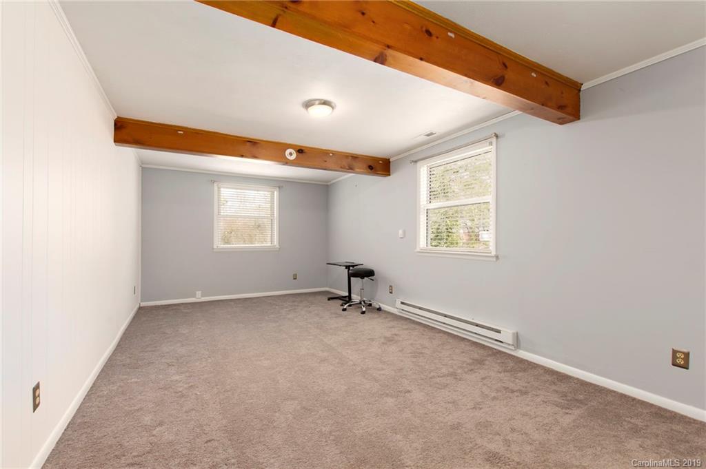 4 Valle Vista Drive Asheville NC 28804
