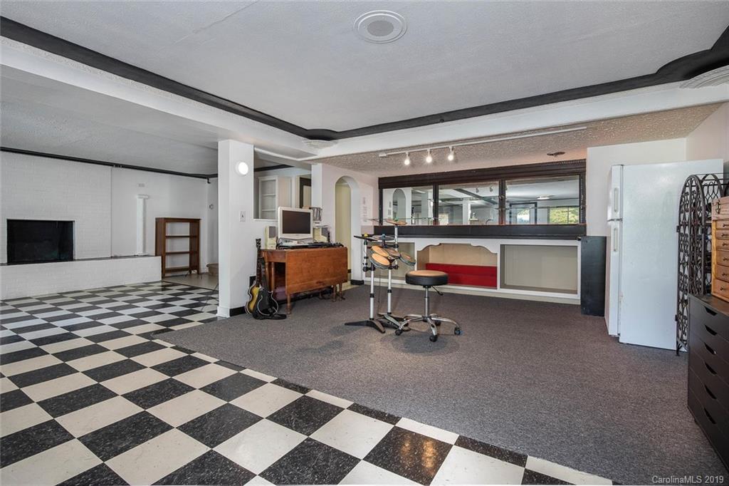 4 Valle Vista Drive Asheville NC 28804