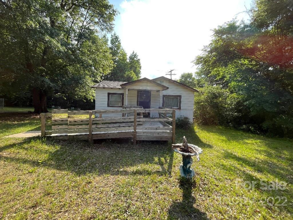 1513 Plyler Lake Road Gastonia NC 28054