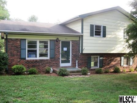 974 Village Circle Hickory NC 28602