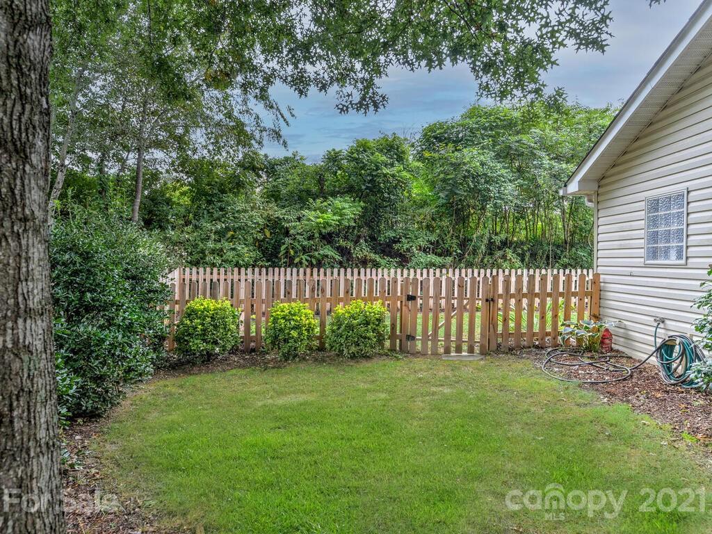 77 Stonebridge Drive Asheville NC 28805
