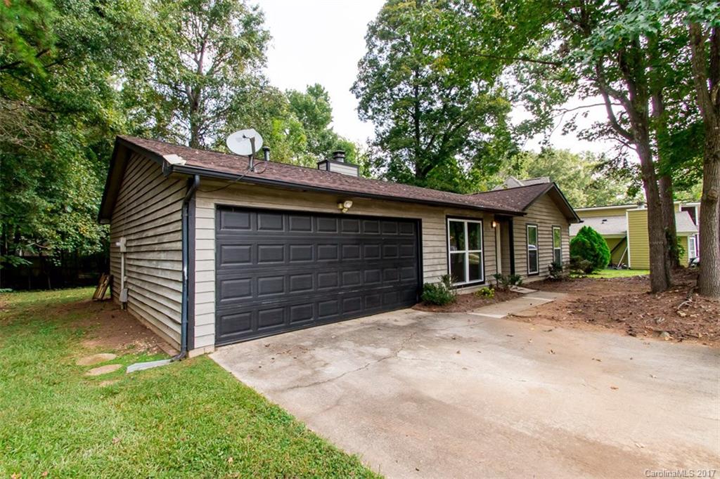 6716 Woodthrush Drive Charlotte NC 28227