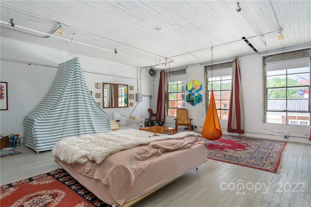 45 Catawba Avenue Old Fort NC 28762