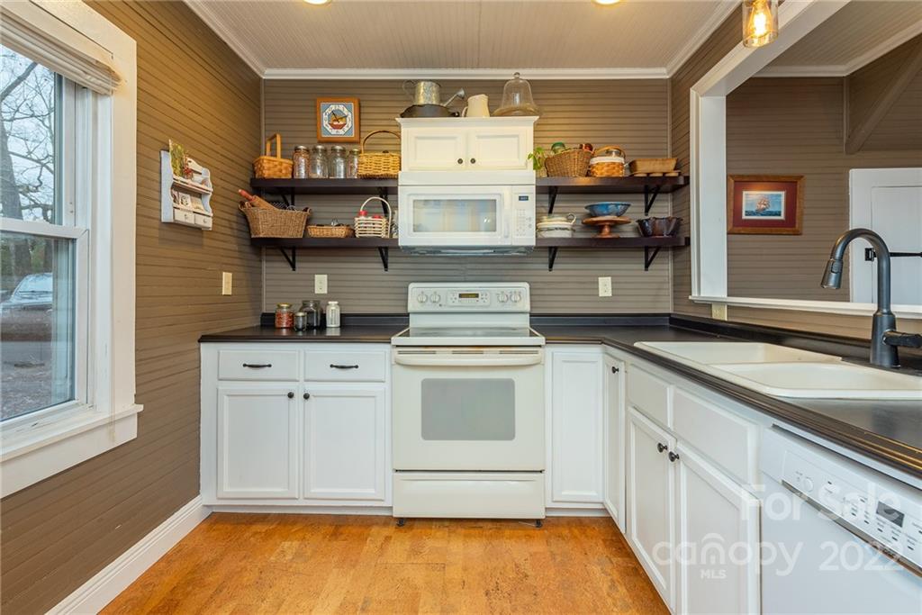 649 Locust Grove Road Weaverville NC 28787