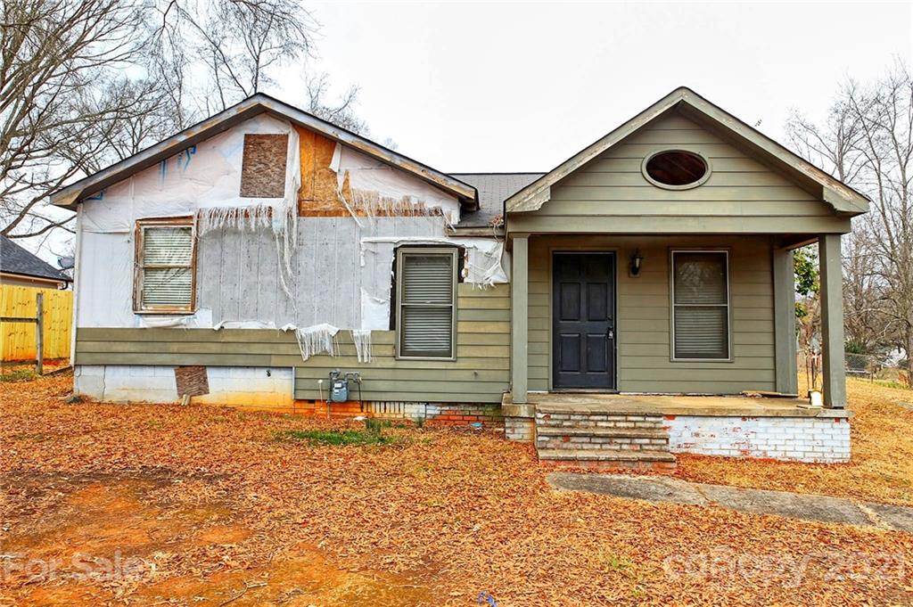 6222 Oak Street Charlotte NC 28208