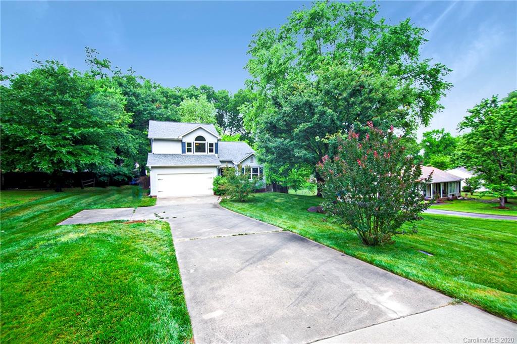 215 Oakside Drive Harrisburg NC 28075