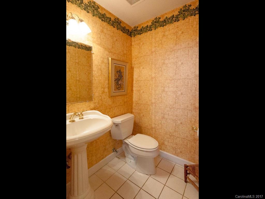 53 Highland Street Weaverville NC 28787